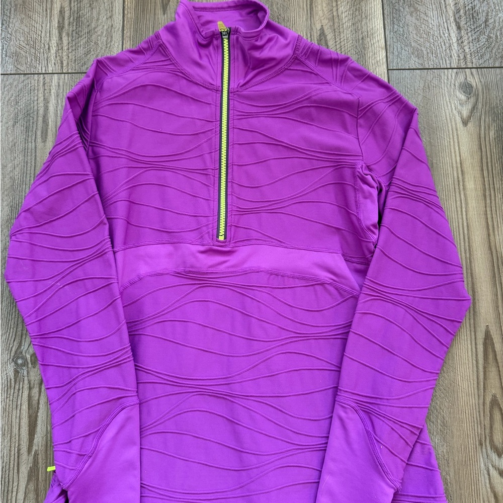 Title Nike Purple Quarter-Zip Pullover with Textured Wave Detail - M